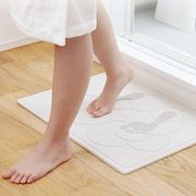 吸水速乾に加え抗菌消臭効果もあるスーパー珪藻土バスマット！ ”なのらぼ”足快バスマット コンパクト