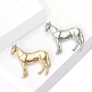 2色 馬のブローチ 男女兼用  復古  動物 競馬  金属  馬ブローチ コサージュ ピン  馬のアクセサリー