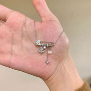 個性ネックレス　アクセサリー　デザイン　韓国ファッション