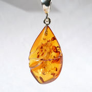 アンバー ペンダントトップ SV925 リトアニア産 【一点もの】 天然アンバー 琥珀 内包物 パワーストーン