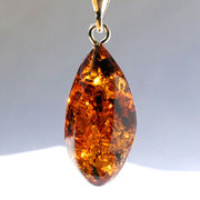 アンバー ペンダントトップ SV925 リトアニア産 【一点もの】 天然アンバー 琥珀 内包物 パワーストーン