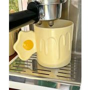 マットイエロー卵型蓋付き陶器マグ 360ml 朝食ミルク向け食器雑貨