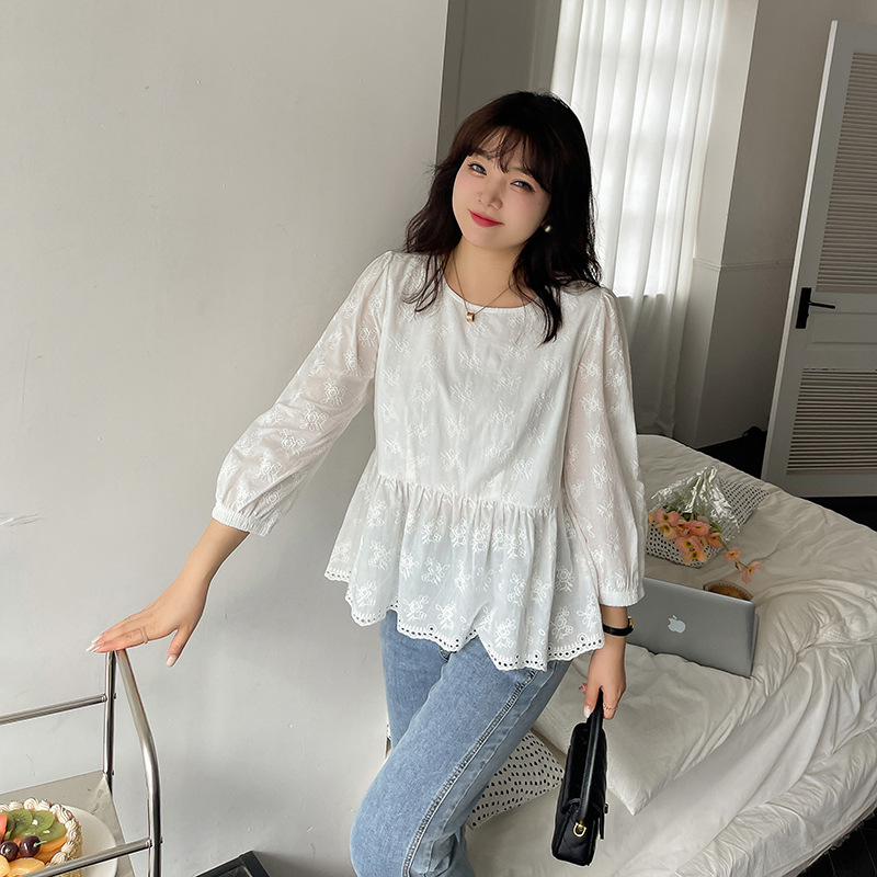 ★2L～6L 大きいサイズ★ウエスト周りカバー　ペプラム　花柄刺繍ブラウス